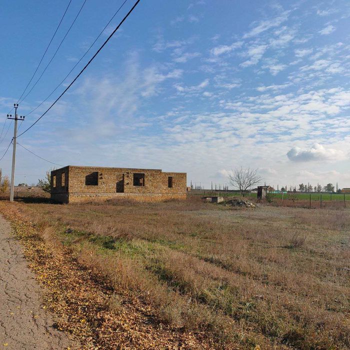 Ділянка з  коробкою Причорноморське  первомай