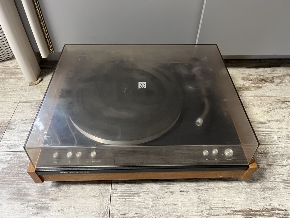 Проигрыватель винила, шасси, Электроника 012 «ранний»