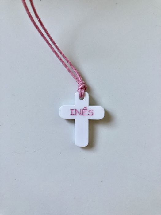 Colar cruzinha Inês (novo)