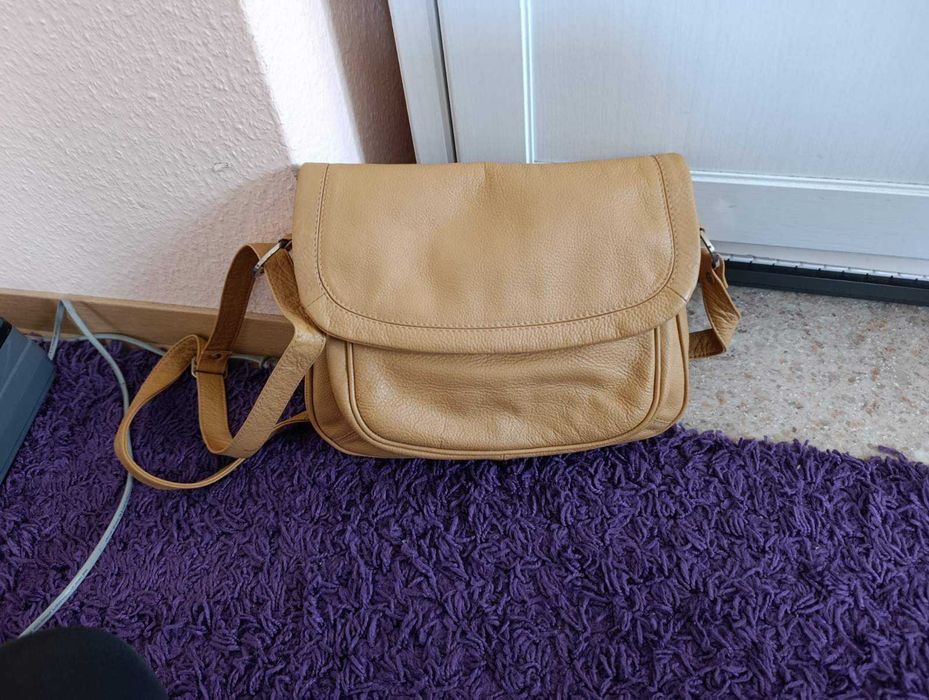 Кожанная сумка через плечо