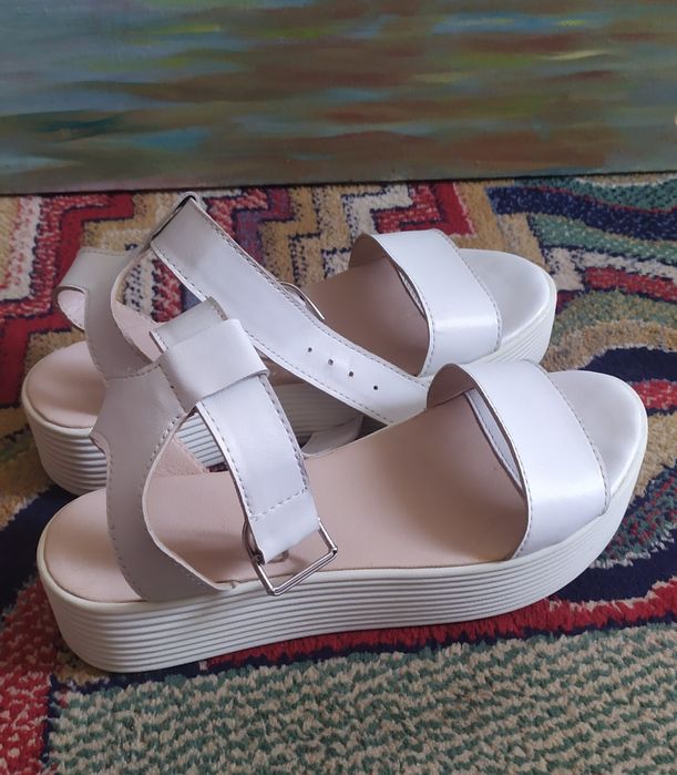 Жіночі шкіряні босоніжки