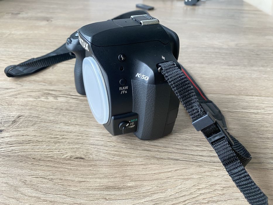 Aparat lustrzanka Pentax K-50 body IDEAŁ