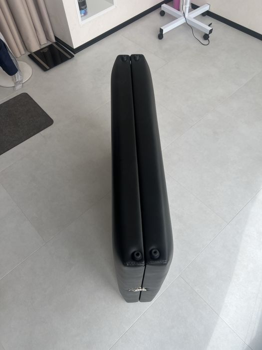 Масажний стіл, кушетка