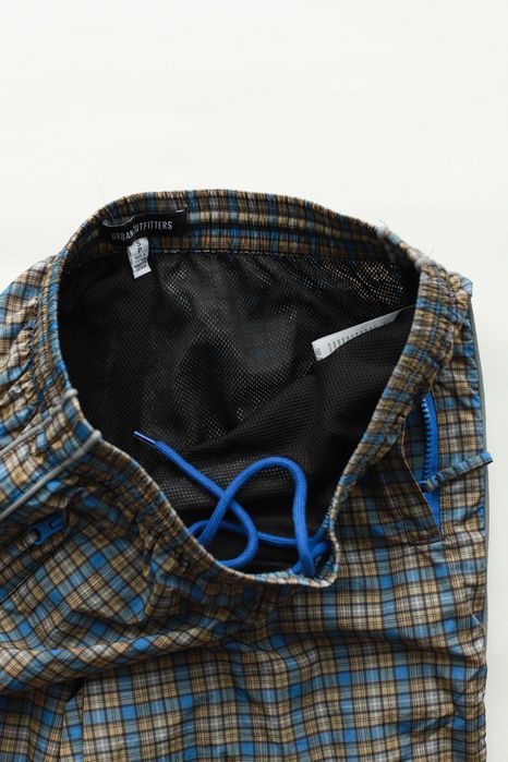 URBAN OUTFITTERS нейлонові штани в клітинку, розмір S