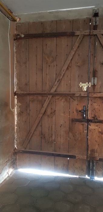 Brama wjazdowa lite drewno.