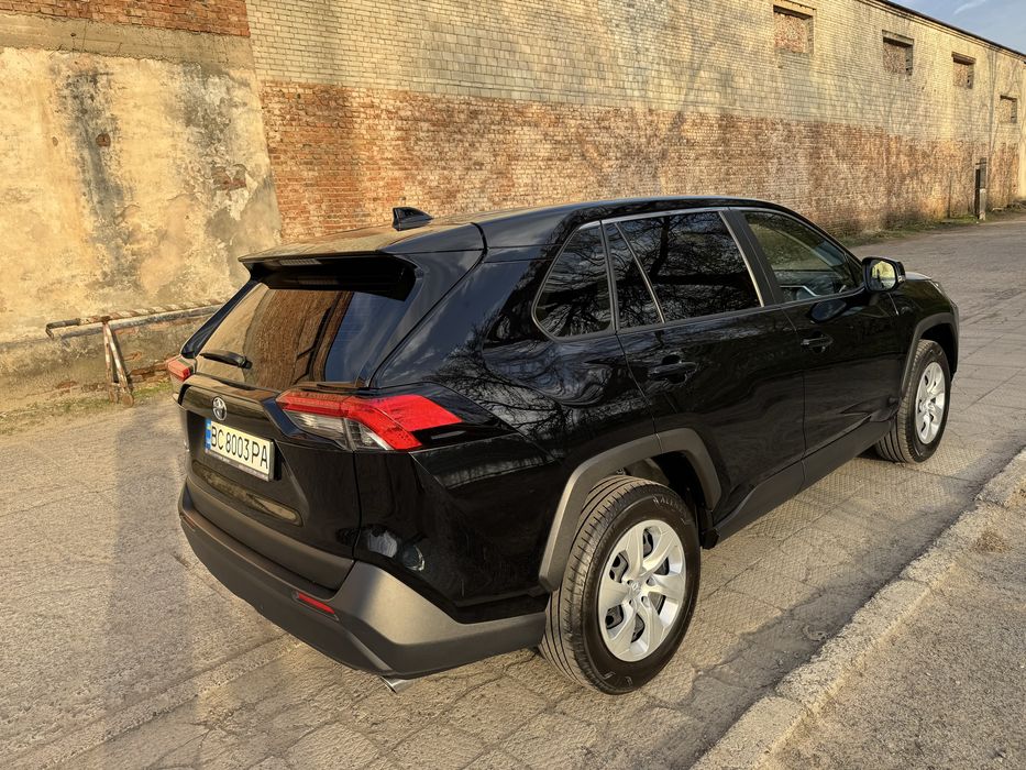 Тойота RAV4 офіційна…