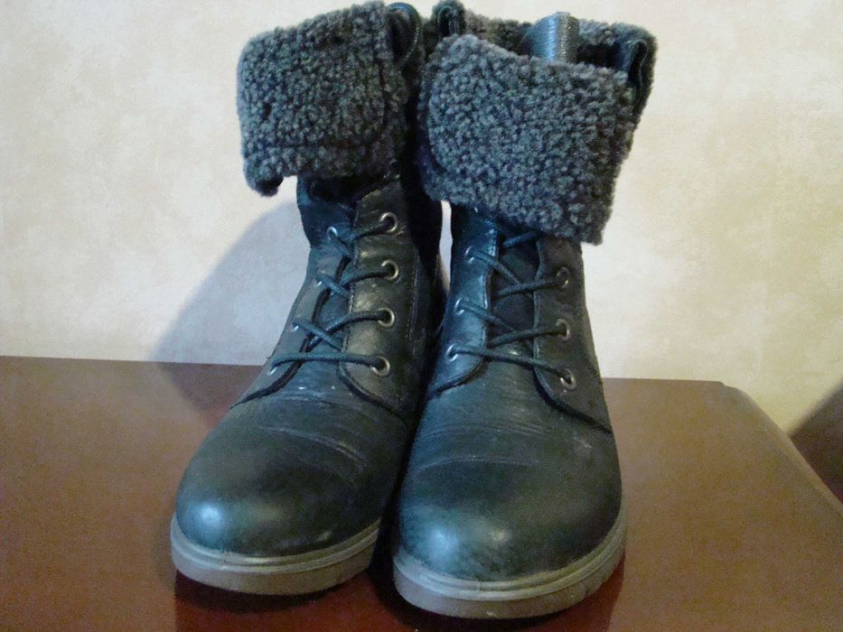 Продам ботинки жіночі зимові ECCO