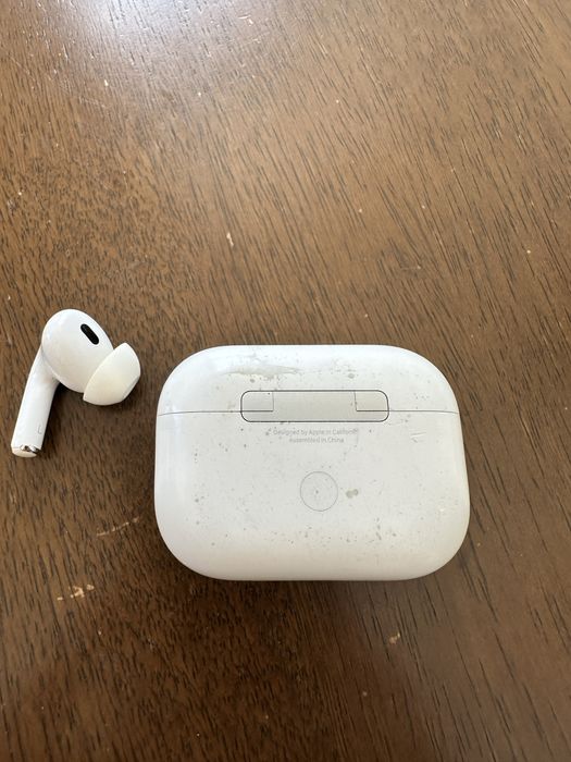 AirPods Pro 2ª geração (caixa + auricular esquerdo) – para peças / reparação