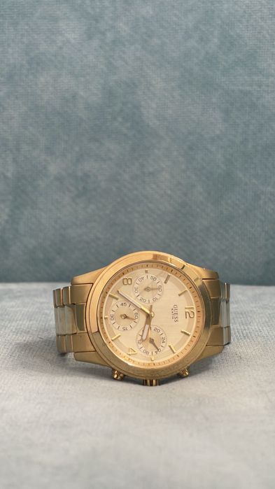 Relógio guess banhado a ouro