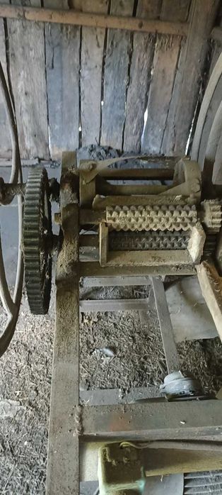 Продам січкарню з електро двигуном
