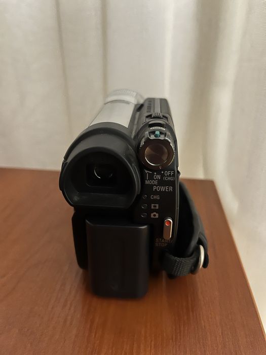 Відеокамера Sony DCR-DVD610E