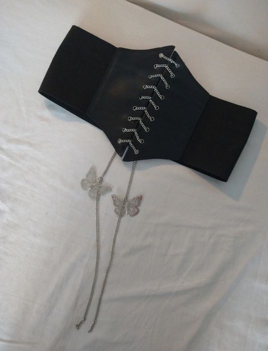 zestaw ubrań i dodatki