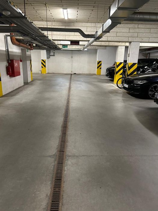 Mieszkanie 2 pokoje  40 M2 + miejsce w hali garażowej