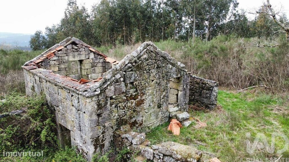 Casa rústica em Cambra e Carvalhal de Vermilhas de 3971 m2