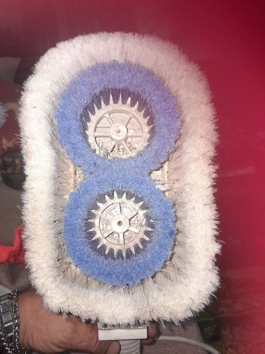 Escova de lavagem automovel  automatica 15€