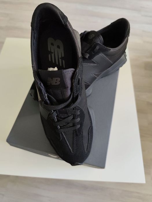 New Balance 327 Black