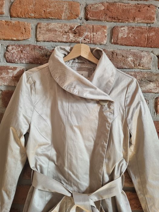 Beżowy płaszcz * Vila