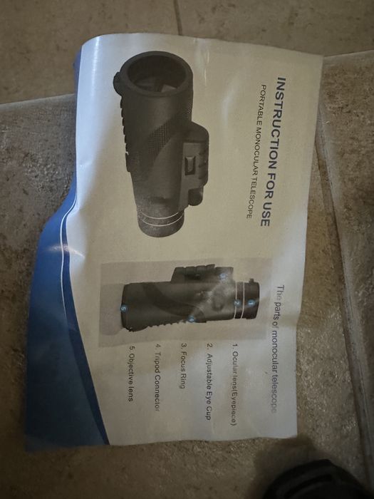 Monóculo tipo telescópio