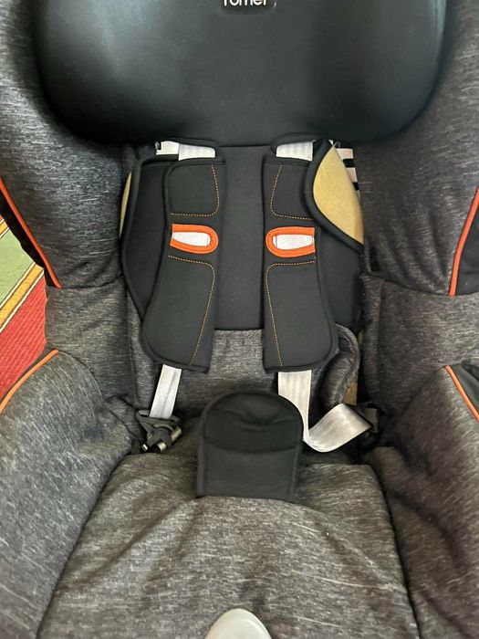 Продам детское автокресло Britax Römer KING II ATS