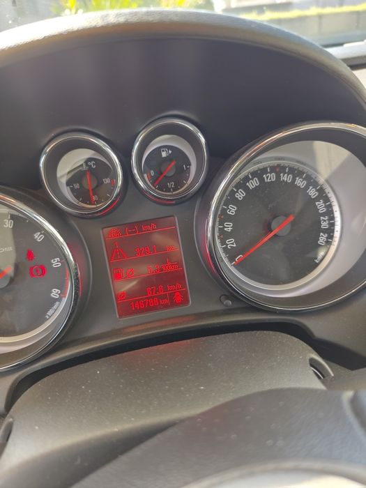 Carrinha Opel astra 2013 com 145000km — photo 2