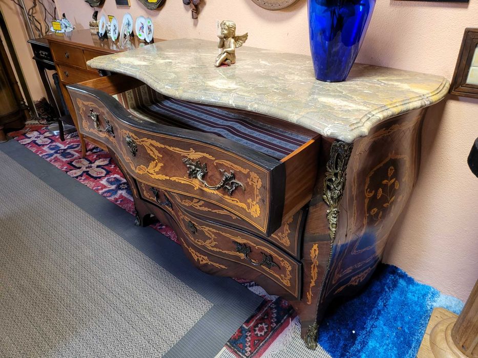 Imponente cómoda antiga estilo Luis XV - Muito bo
