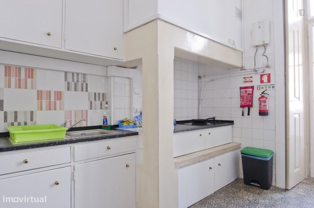 Quarto - localizado em Alcântara Lisbon