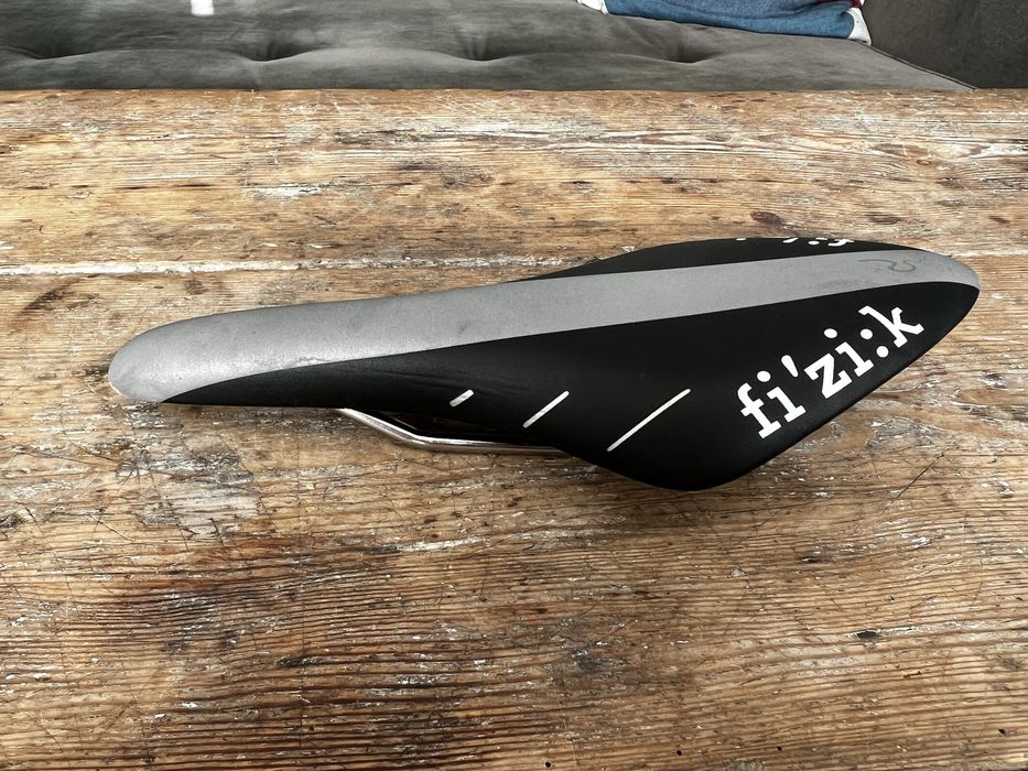 Siodełko Fizik Arione R3 K:ium TDF 127mm kium