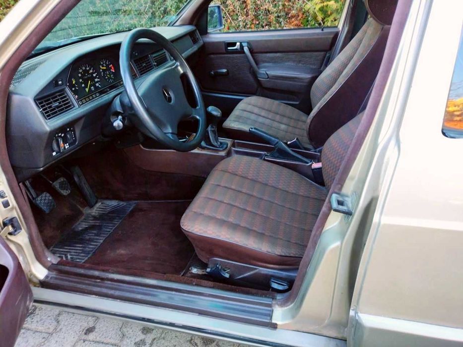 Mercedes 190e w201 1.8i felgi AMG, niski przebieg, doinwestowany