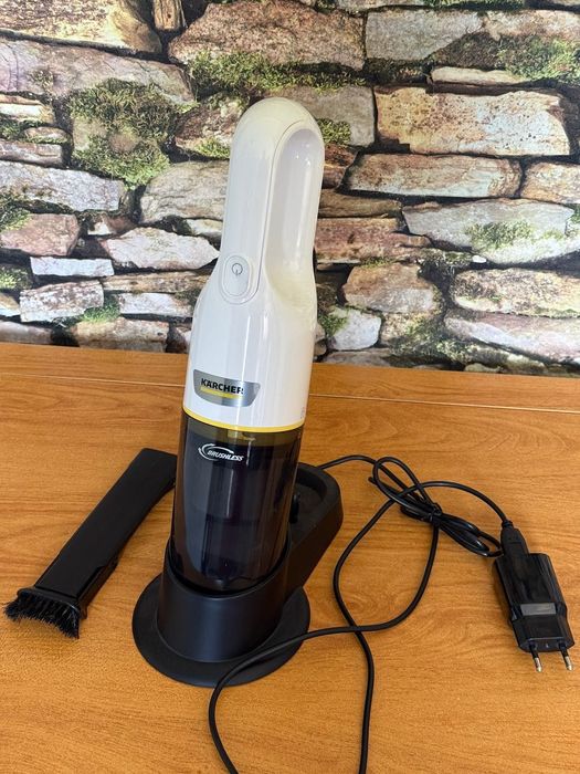 Odkurzacz ręczny Karcher CVH 3 Plus | Stan BDB | Akumulatorowy