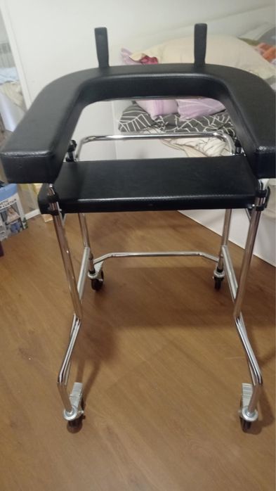 Chodzik z podparciem przedramion – super wygodny, prawie nieużywany!