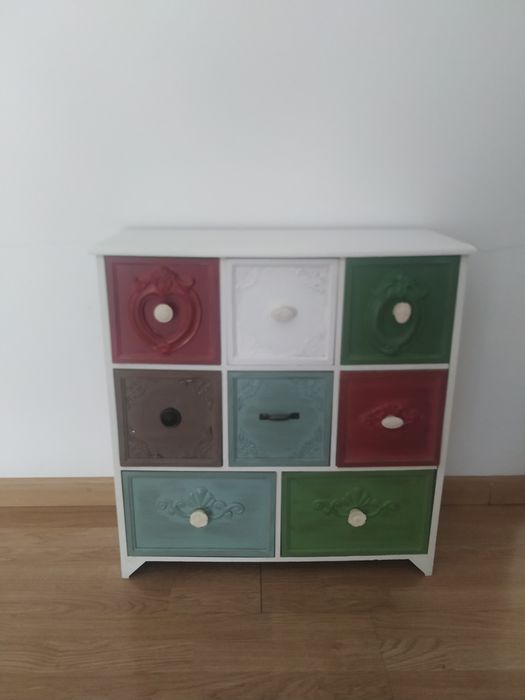 Móvel 8 gavetas estilo rústico