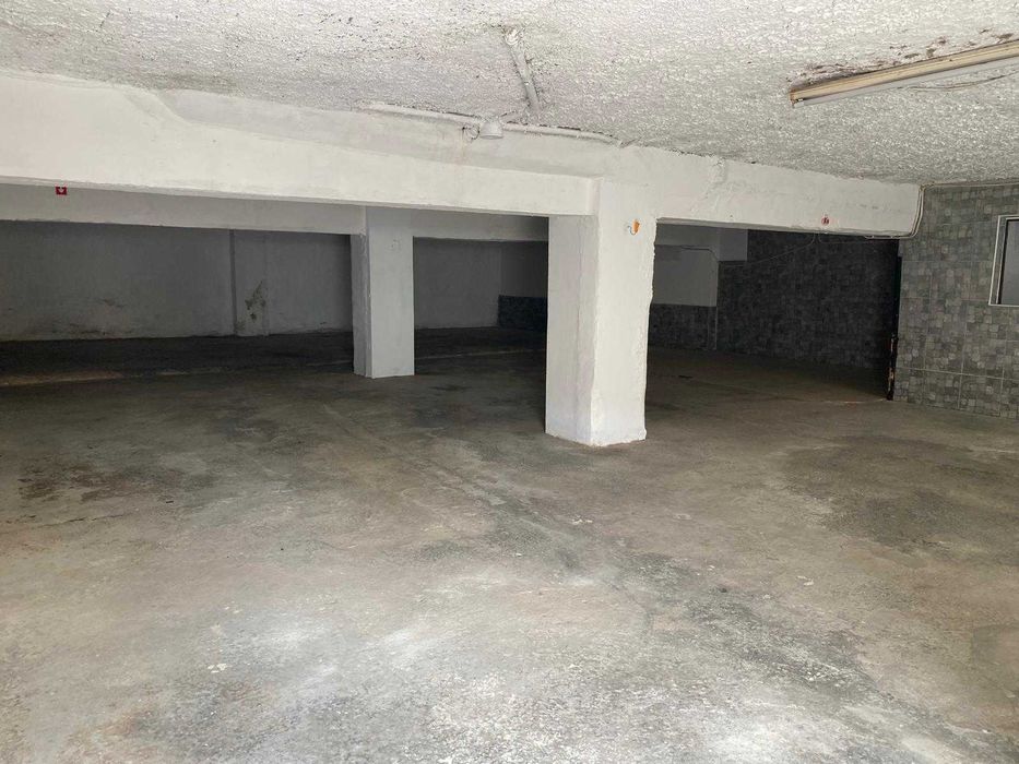 Garage Para varios carros ou como depósito