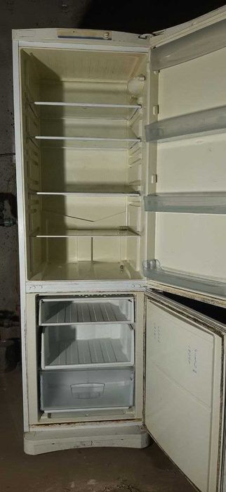 Продам холодильник индезит