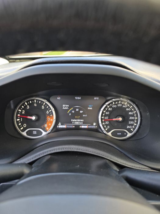 Jeep Renegade 1.4 gasolina motor eco turbo de 140 cv.com 114 000 kilom.