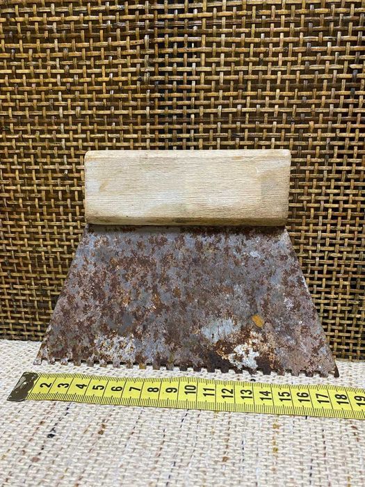 Кусачки гвоздодер клещи СССР кельма шпатель Щётки по металлу