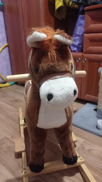 Коник - гойдалка