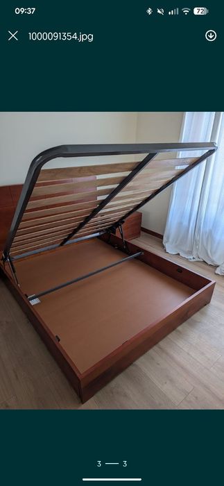 Cama em madeira com arrumação