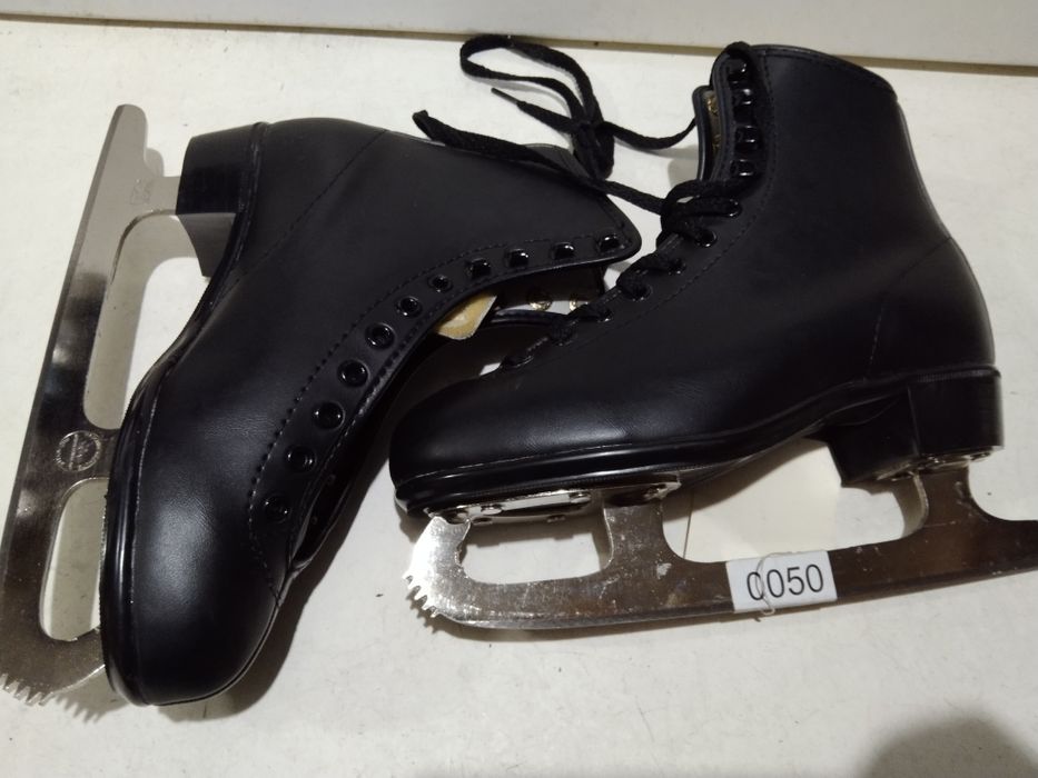 Łyżwy figurowe Skóra rozmiar 34 nowe Okazja