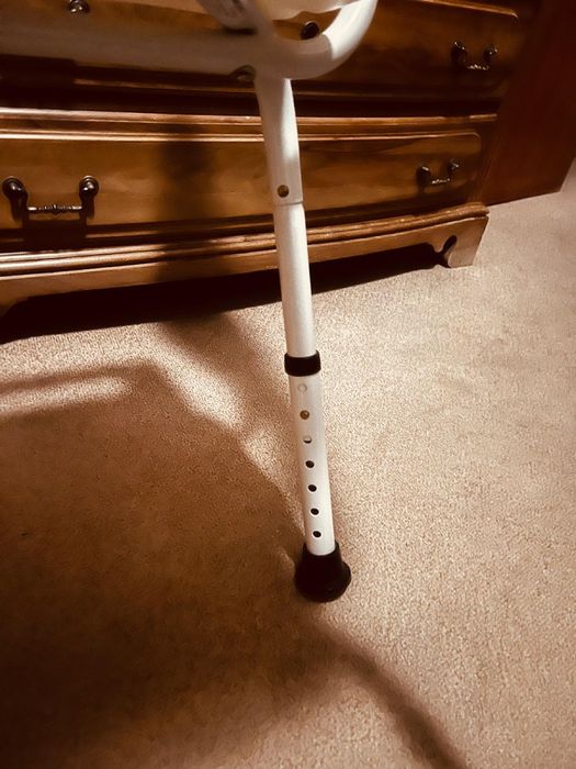 Cadeira de Banho p/ Idosos c/ Mobilidade Reduzida