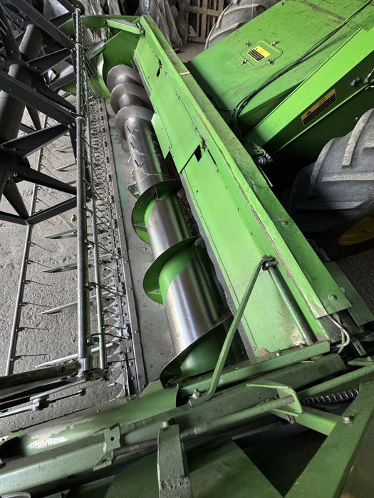 Комбайн John Deere 1055