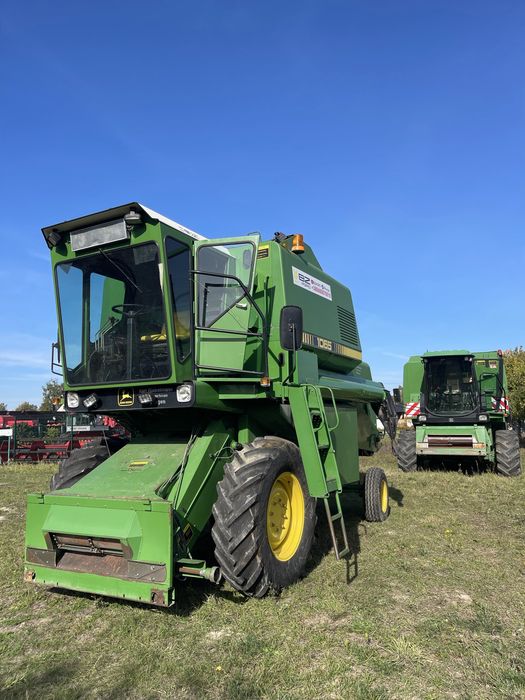 Комбайн John Deere 1065