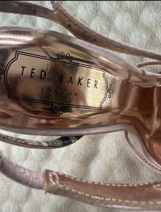 Sandały na szpilce Ted Baker rozm. 36