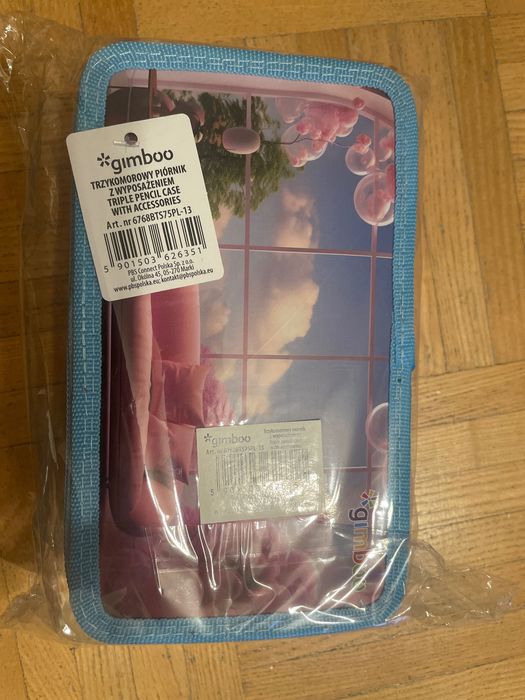 Piórnik trzykomorowy,duży piórnik dla dziewczynki,piórnik wyposażeniem