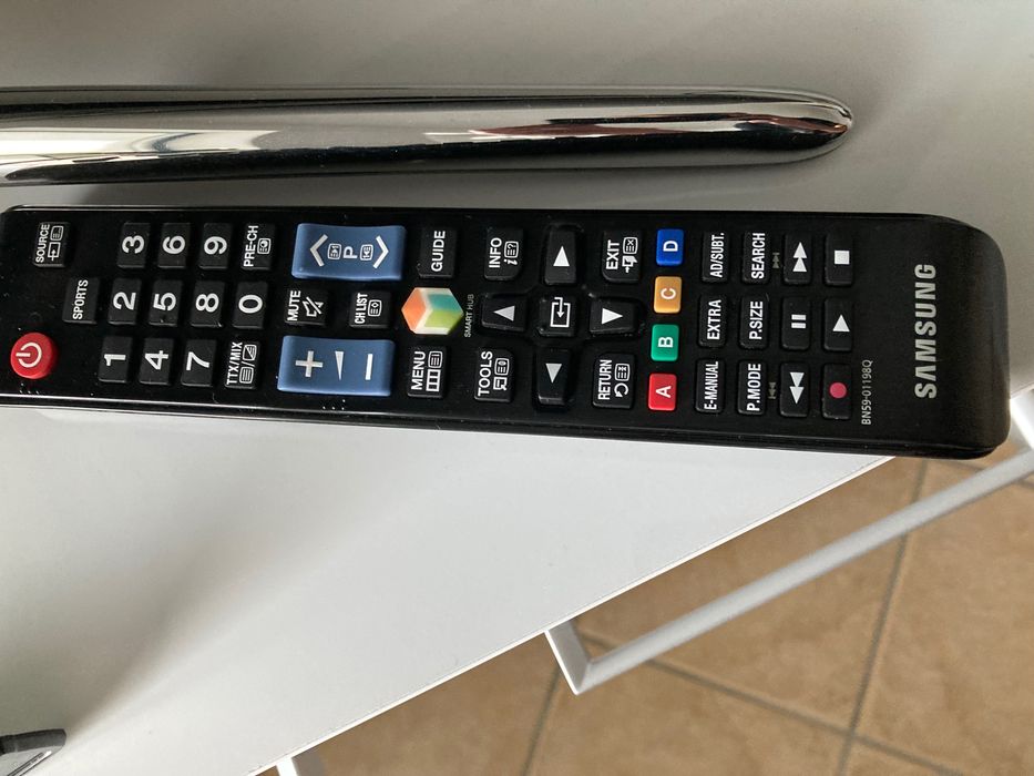 Tv Samsung 40” LED