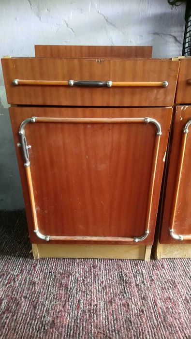 Тумбочки 2+1 шт. вживані