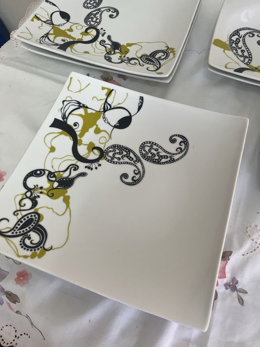 Conjunto de mesa Completo Novo