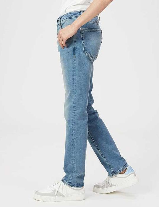 Męskie Spodnie AMAZON ESSENTIALS 30W 32L Athletic-fit Stretch Jeans
