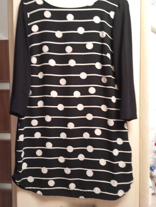Piękna bluzeczka damska czarno-biała w kropki