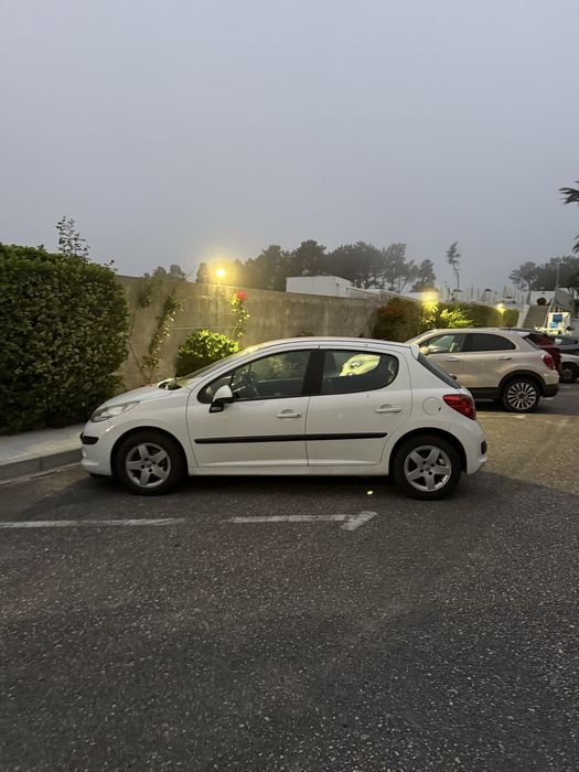 Peugeot 207 1.4 HDi | Económico | 2007 | 5 portas