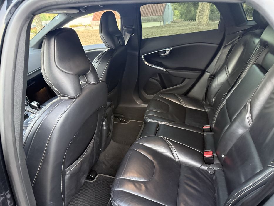 Volvo v40 D4 2.0 190cv